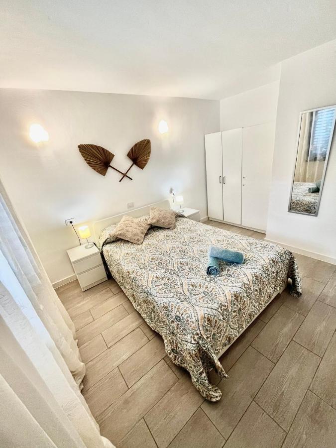 Cozy Apartment In Centric Area At Caleta De Fuste With Air Conditioner Exterior photo